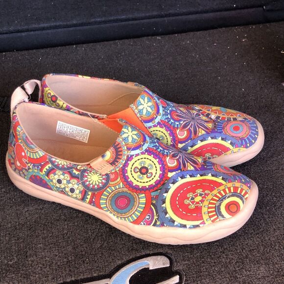 UIN Women’s Slip-On Casual Shoes Size 8.5 Multicolor Boho Mandala Pattern Comfor - Picture 2 of 11